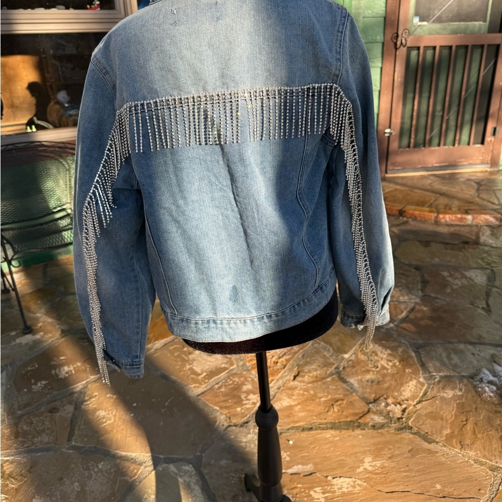 NWT! Vigoss Rhinestone Fringe Denim Trucker Jacket Size Small